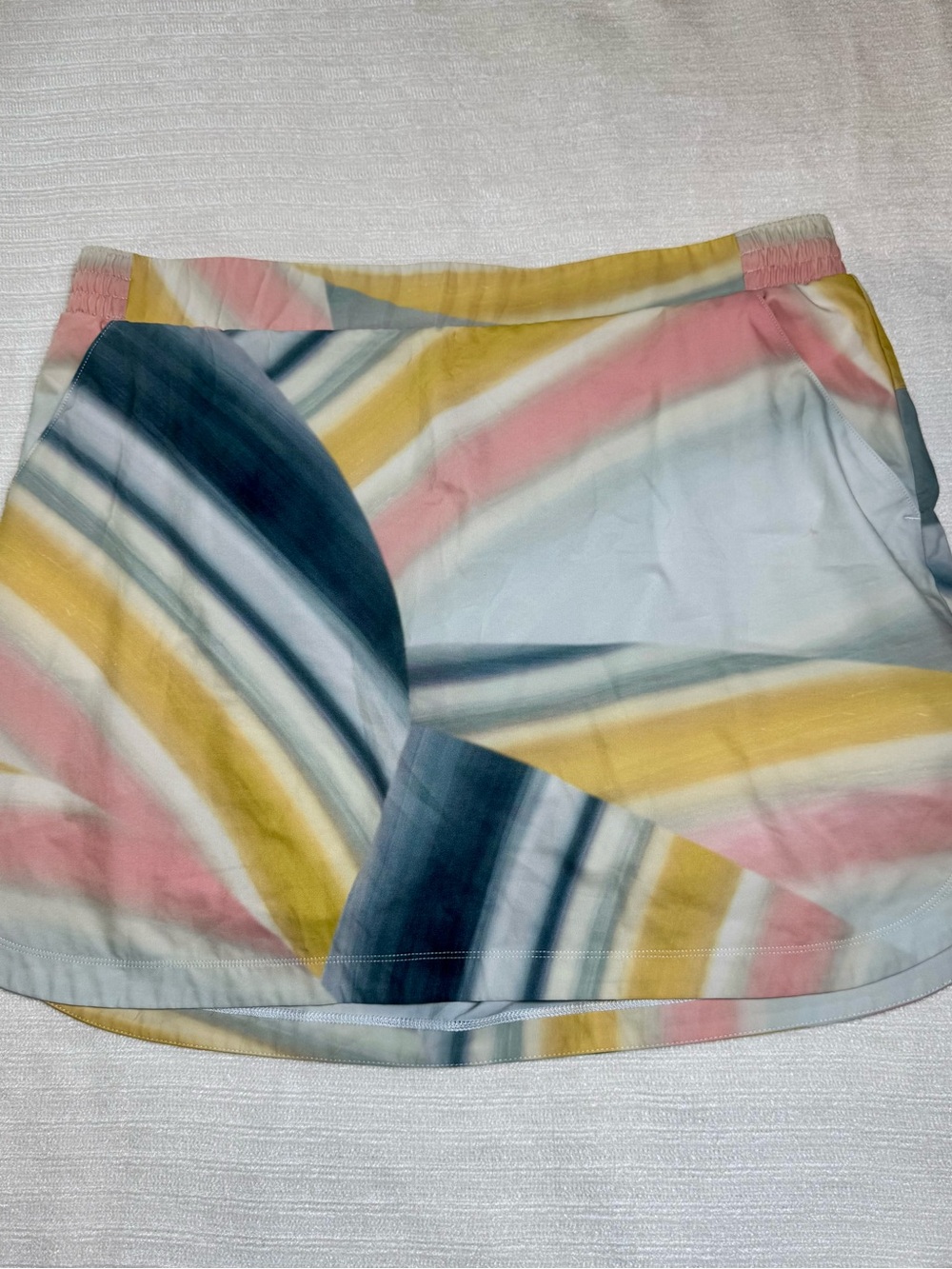 CALIA by Carrie
Underwood Birdie Golf
Skort XL Sediment Stripe